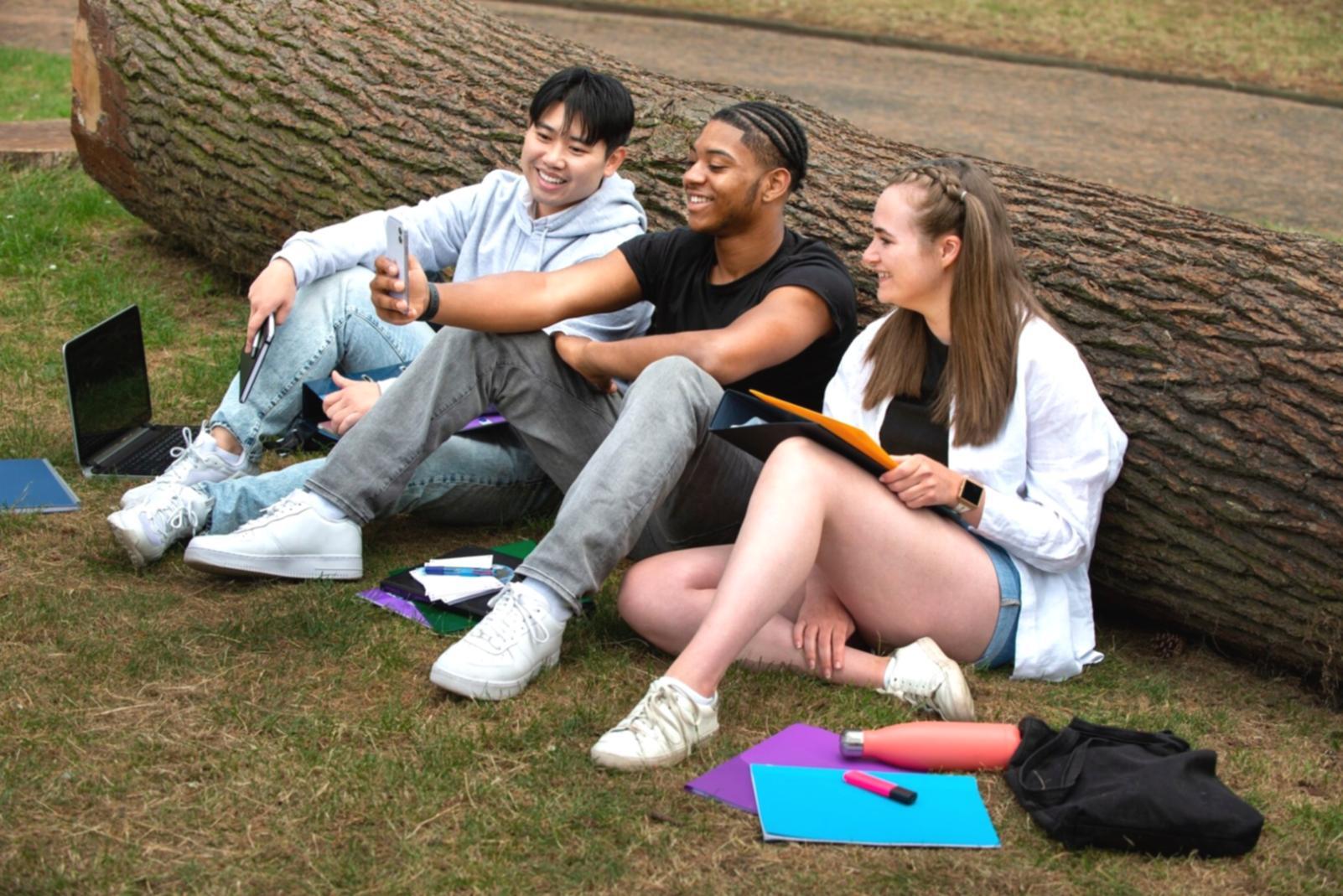 Investment decision framework and behavioral pattern analysis